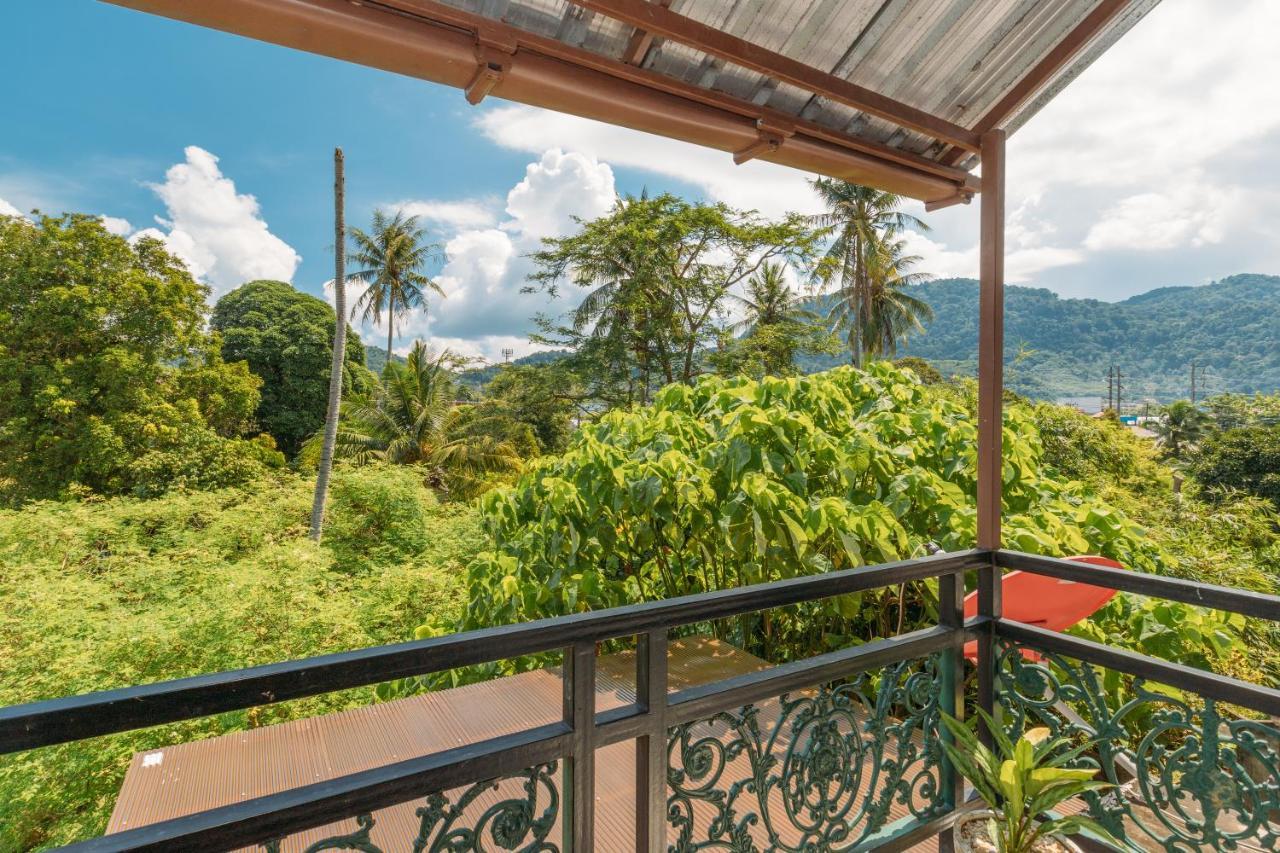 Botan Boutique Hotel Patong Екстер'єр фото