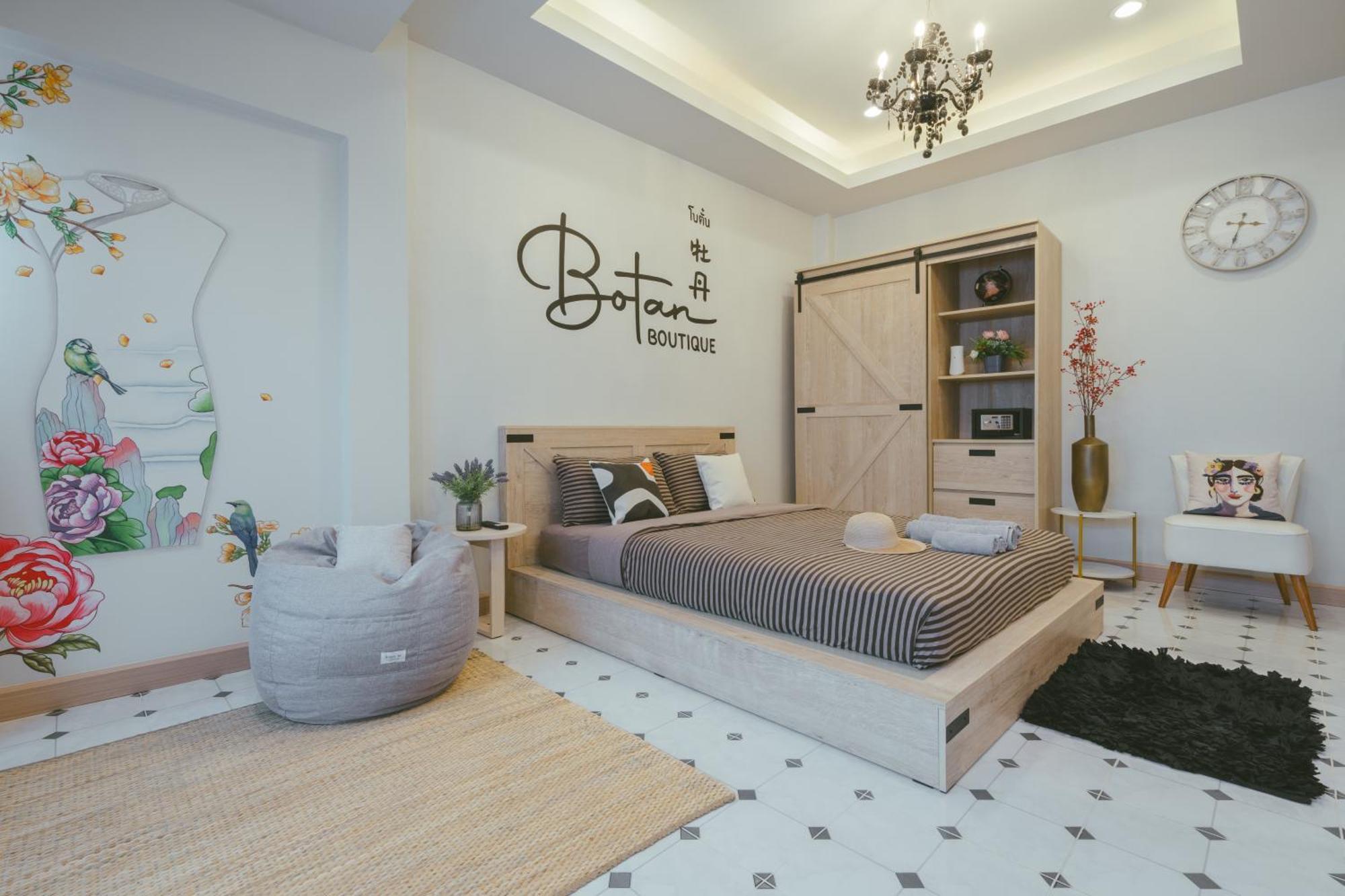 Botan Boutique Hotel Patong Екстер'єр фото
