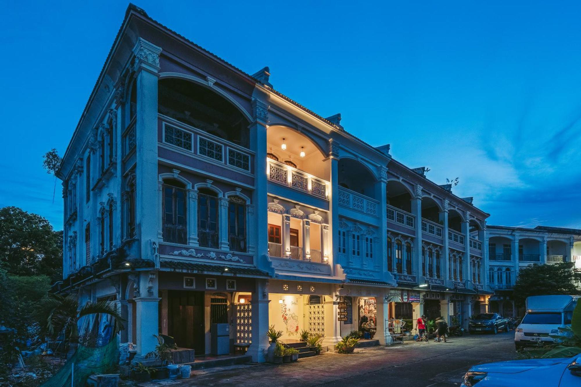 Botan Boutique Hotel Patong Екстер'єр фото